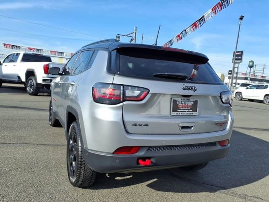 Used 2023 Jeep Compass Trailhawk SUV