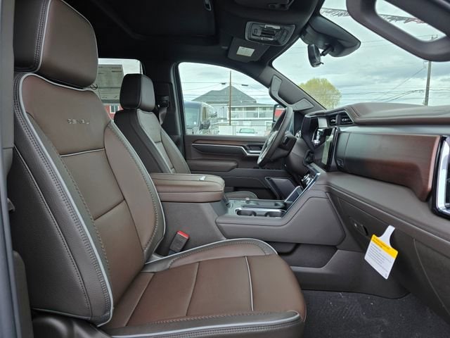 2026 GMC Sierra 3500HD Denali - Photo 10