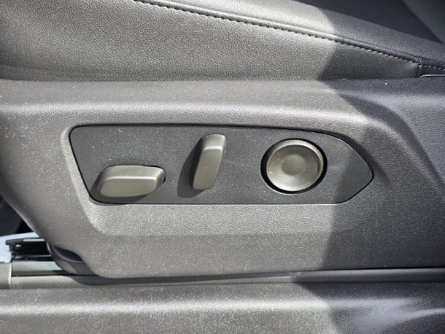 2026 GMC Sierra 1500 SLT - Photo 21