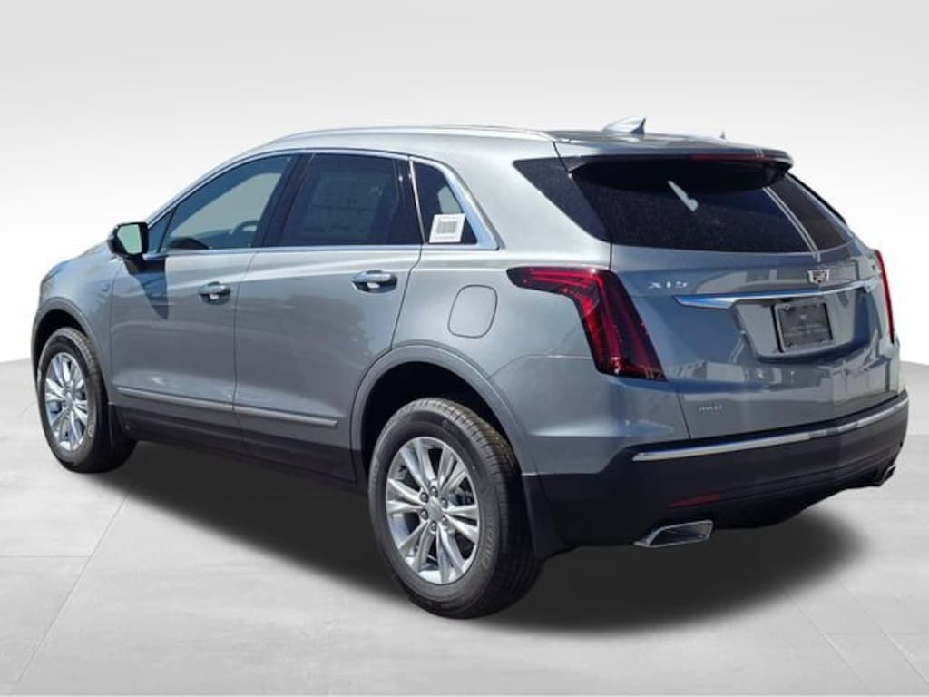New 2026 CADILLAC XT5 Luxury SUV