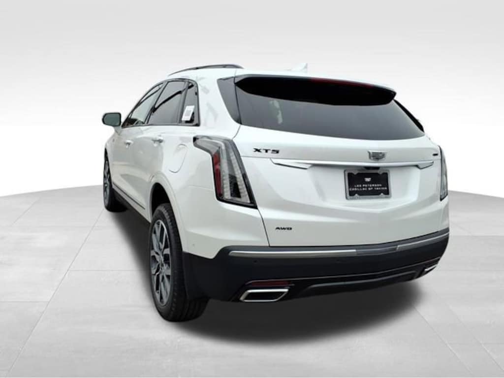 New 2025 CADILLAC XT5 Sport SUV