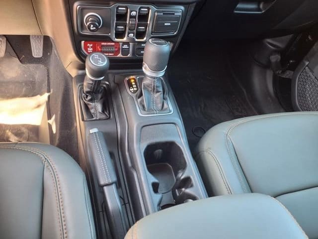 2024 Jeep Gladiator Mojave - Photo 19