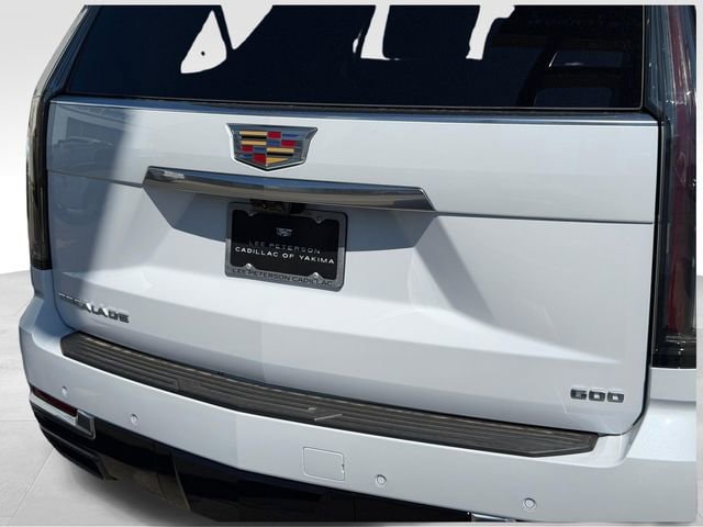 2026 Cadillac Escalade Luxury - Photo 13