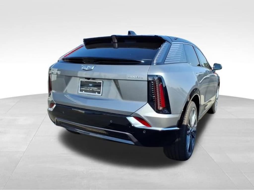 New 2025 CADILLAC OPTIQ Luxury 2 SUV