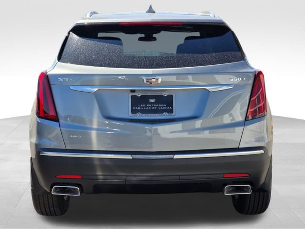 New 2026 CADILLAC XT5 Luxury SUV