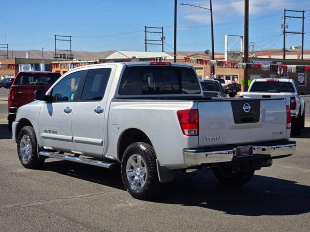 Used 2011 Nissan Titan SV Truck Crew Cab