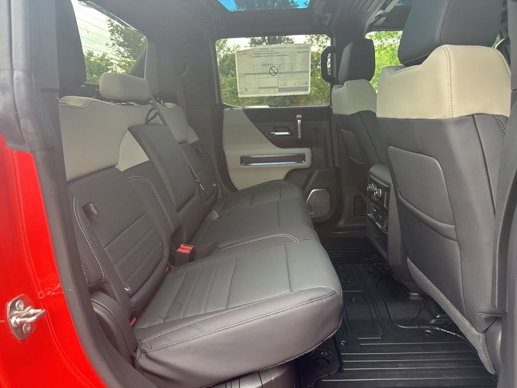 2026 GMC HUMMER EV 2X - Photo 11