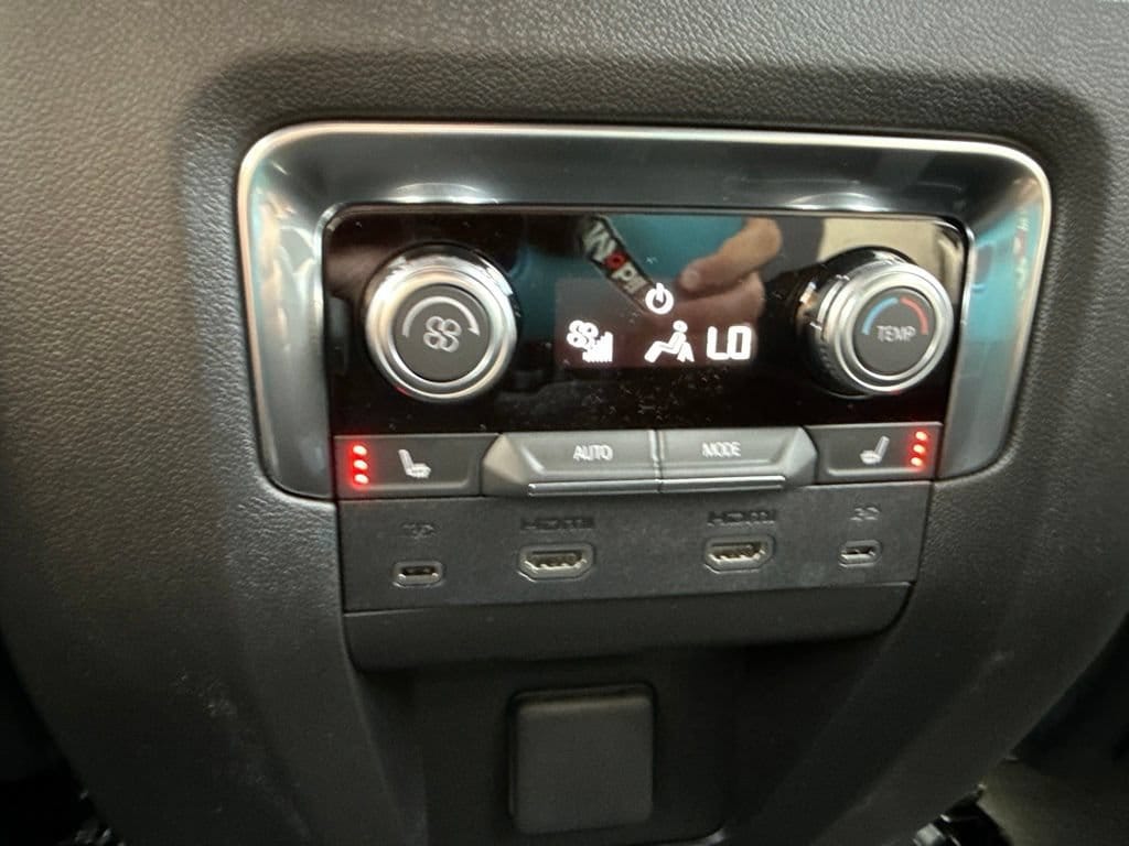 2026 GMC Yukon XL Denali - Photo 52