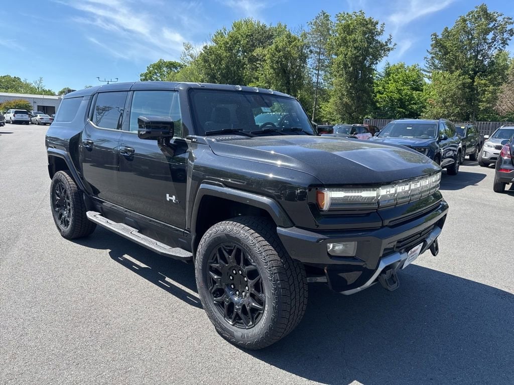 2026 GMC Hummer EV 2X SUV's photo