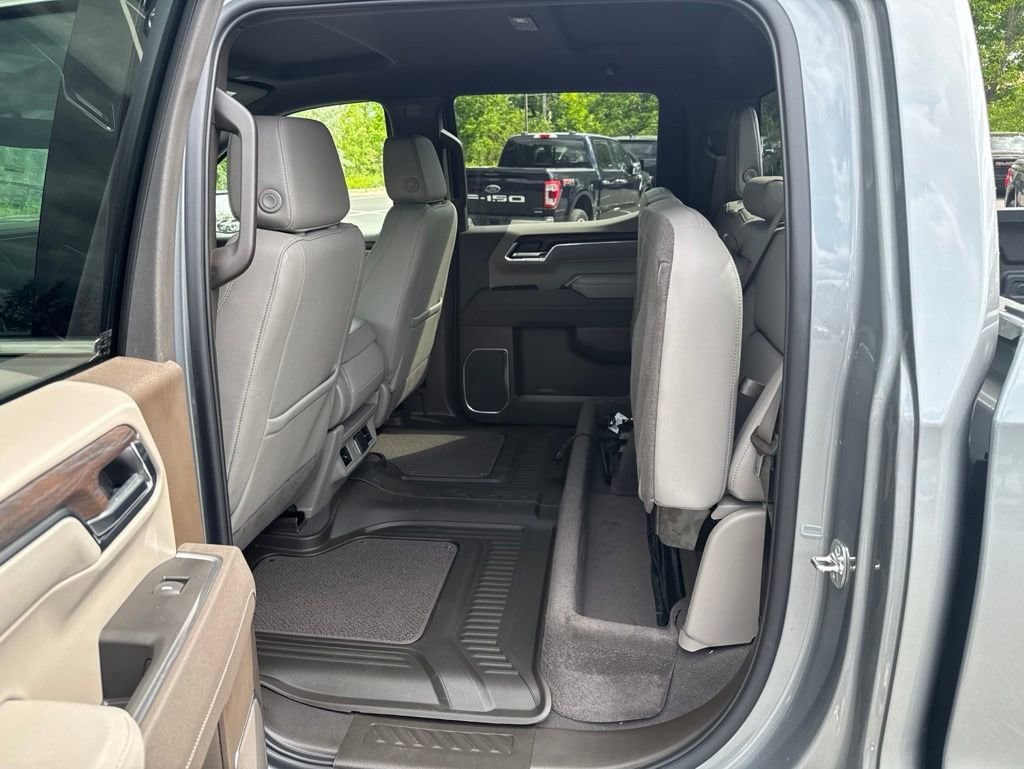 2026 GMC Sierra 1500 SLT - Photo 47