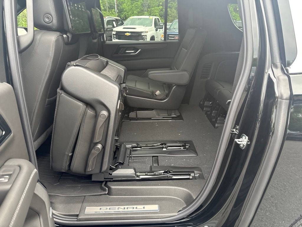 2026 GMC Yukon XL Denali - Photo 62
