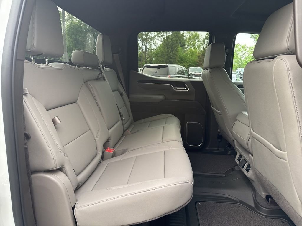 2026 GMC Sierra 1500 SLT - Photo 12