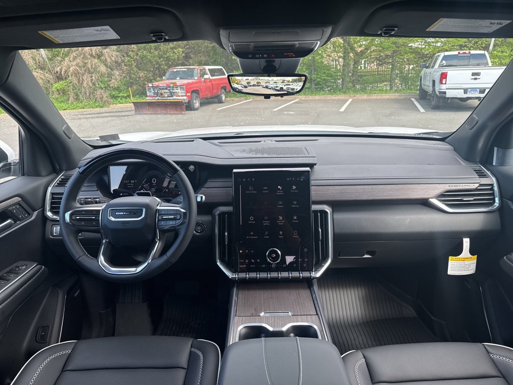 2026 GMC Acadia Denali - Photo 17