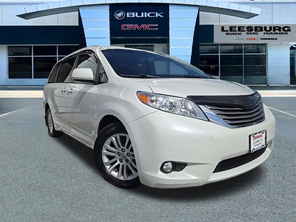 2015 Toyota Sienna XLE