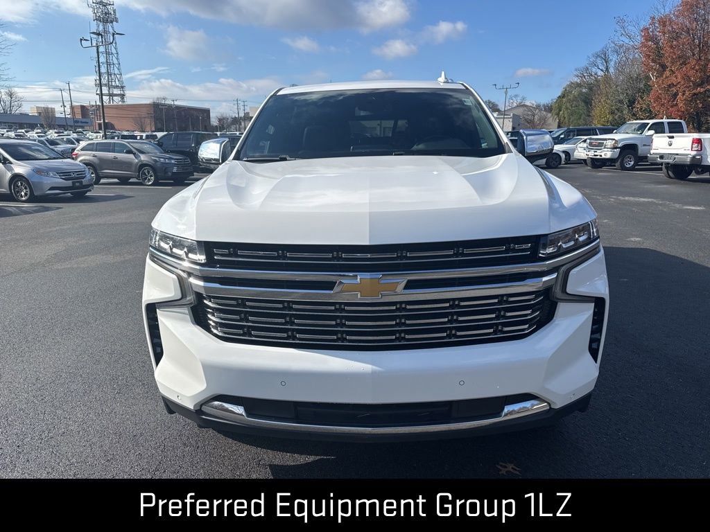 2023 Chevrolet Suburban Premier photo 2