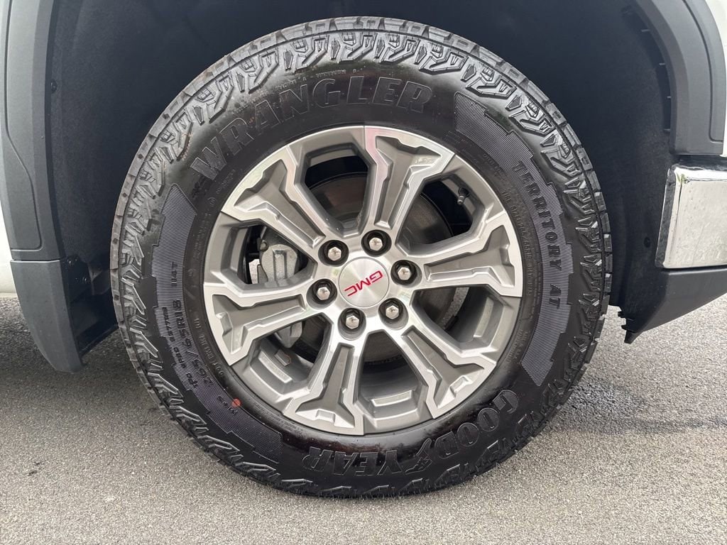 2026 GMC Sierra 1500 SLT - Photo 9