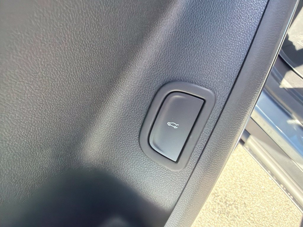 2027 GMC Acadia Elevation - Photo 16