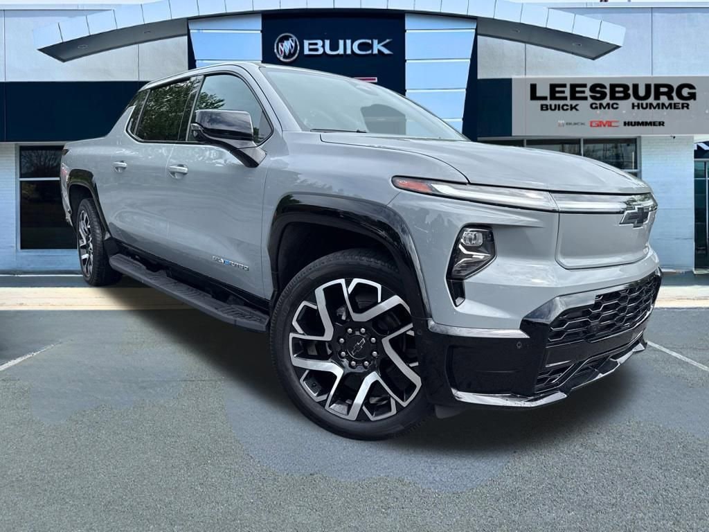 2025 Chevrolet Silverado EV RST Max Range's photo