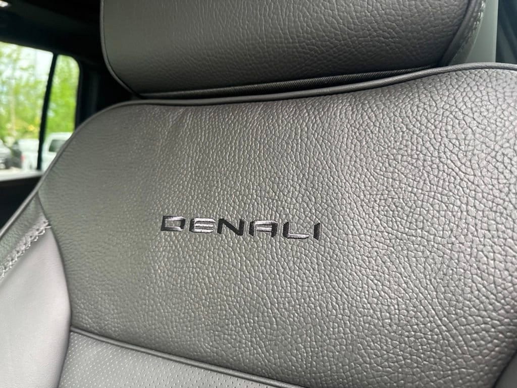 2026 GMC Yukon XL Denali - Photo 78