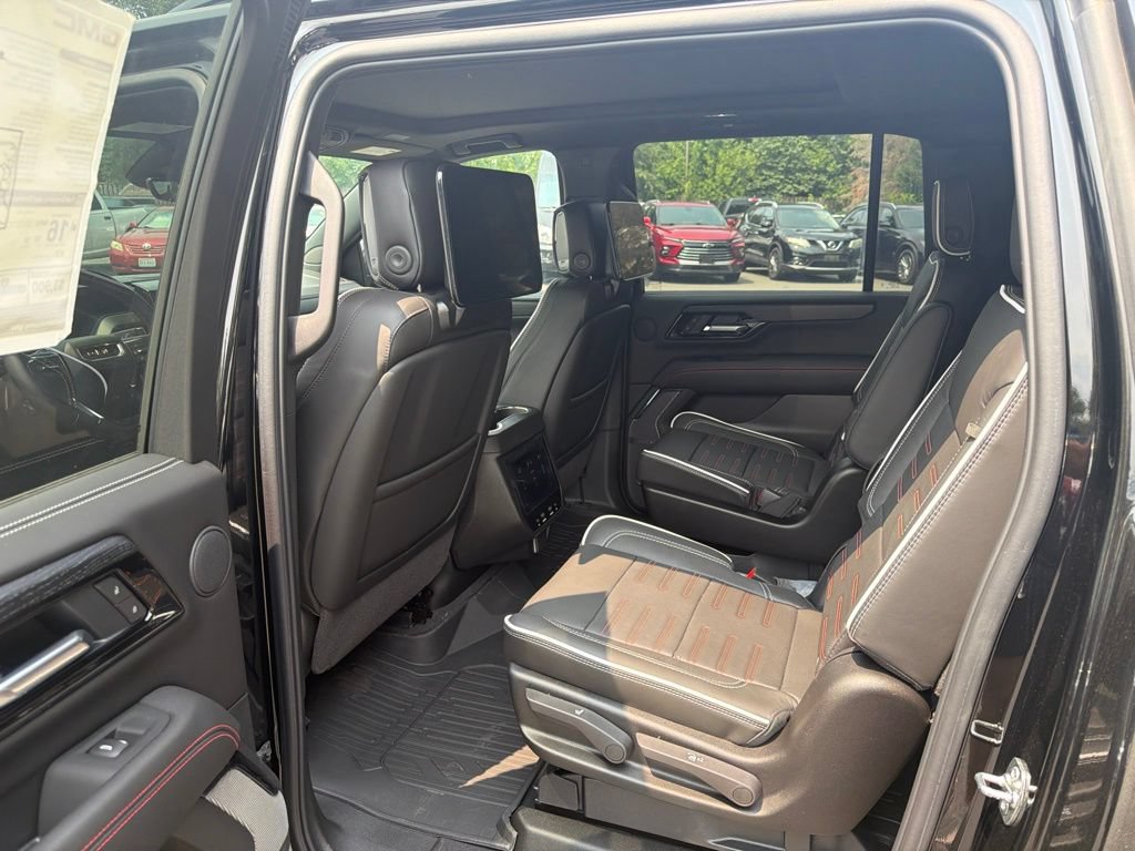 2026 GMC Yukon XL AT4 Ultimate - Photo 13