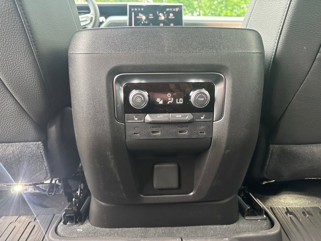 2026 GMC Yukon XL Denali - Photo 57