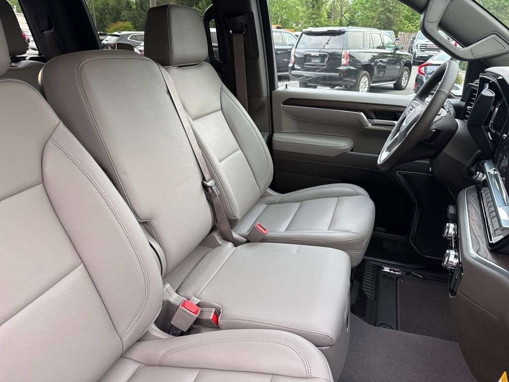 2026 GMC Sierra 1500 SLT - Photo 14