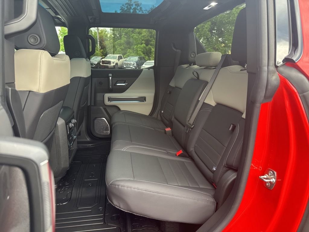 2026 GMC HUMMER EV 2X - Photo 10
