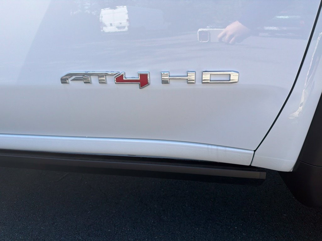 2026 GMC Sierra 2500HD AT4 - Photo 9