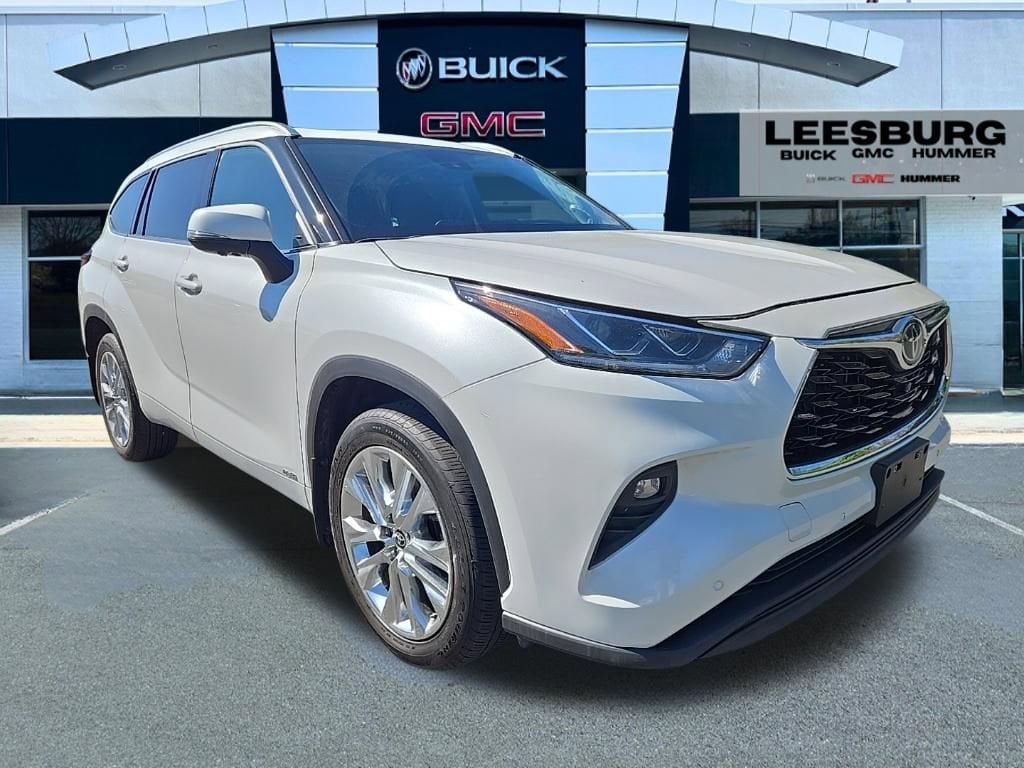 2025 Toyota Highlander Hybrid Limited AWD's photo