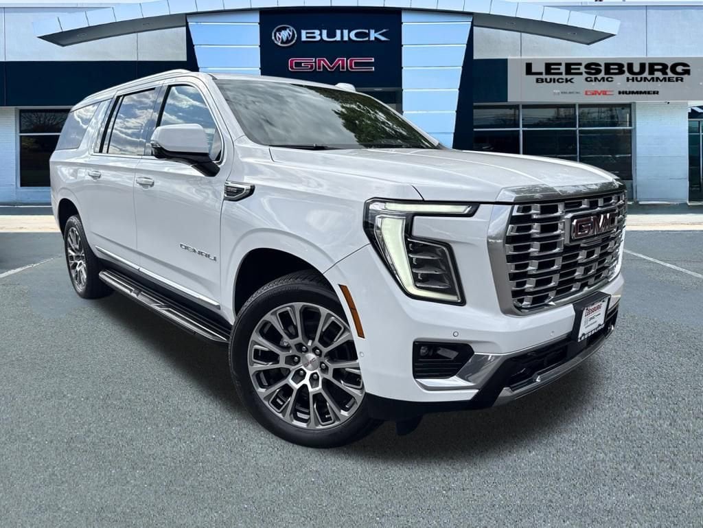 2025 GMC Yukon Denali AWD's photo
