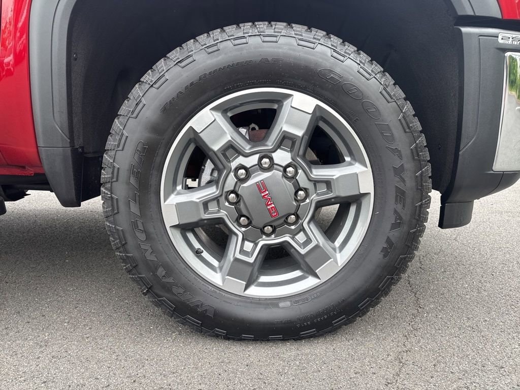 2025 GMC Sierra 2500HD SLT - Photo 9