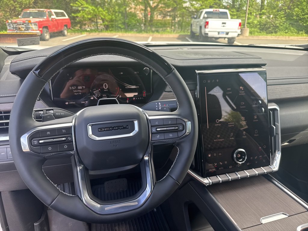 2026 GMC Acadia Denali - Photo 18