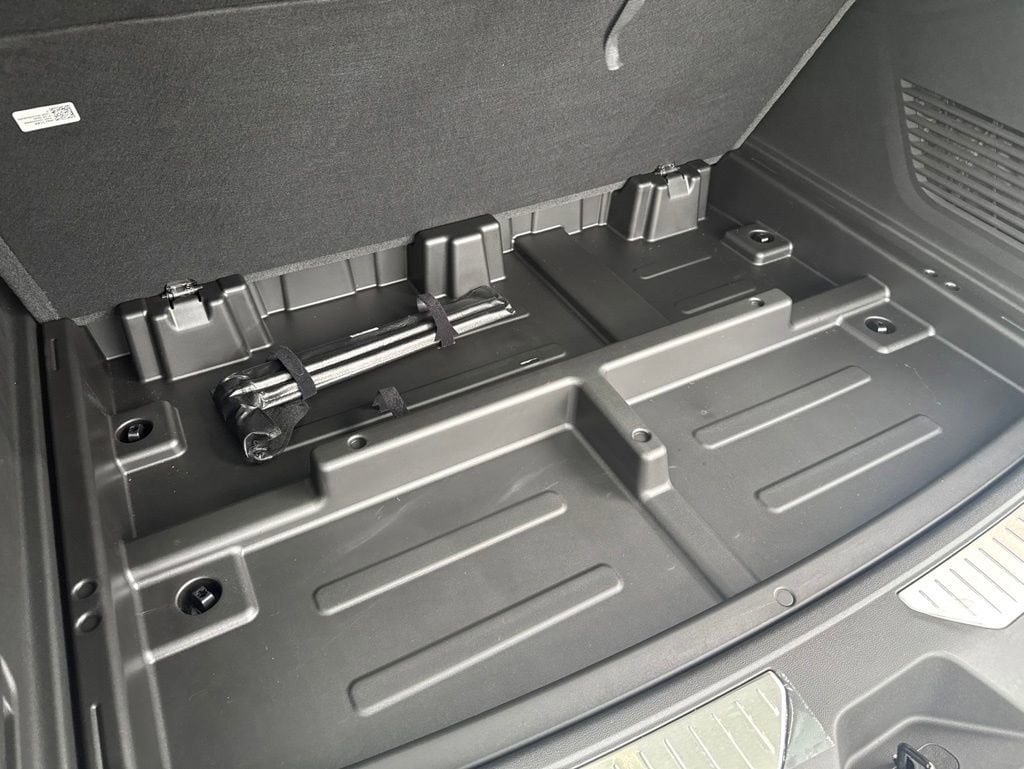 2026 GMC Yukon XL Denali - Photo 68