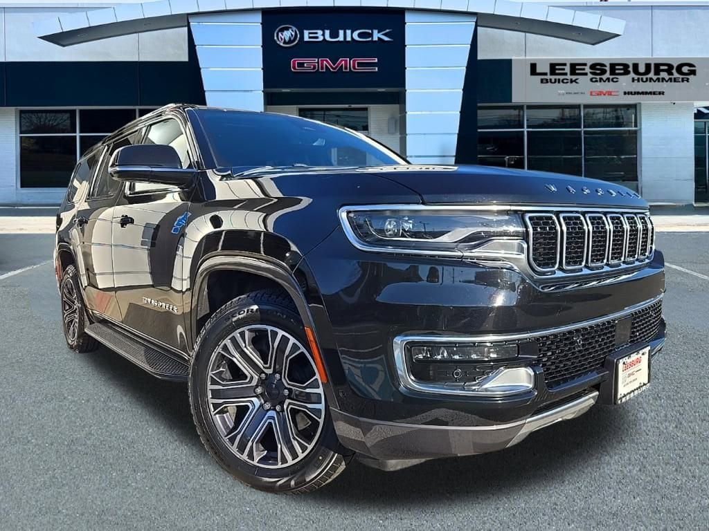 2022 Jeep Wagoneer Series III's photo