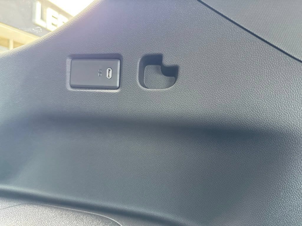 2026 GMC Yukon XL Denali - Photo 56