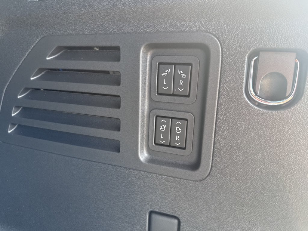 2026 GMC Acadia Denali - Photo 62