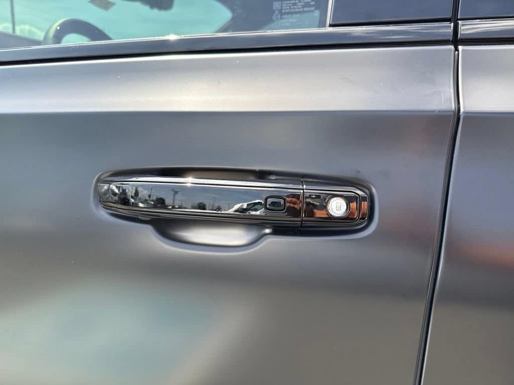 2026 GMC Yukon XL Denali - Photo 14