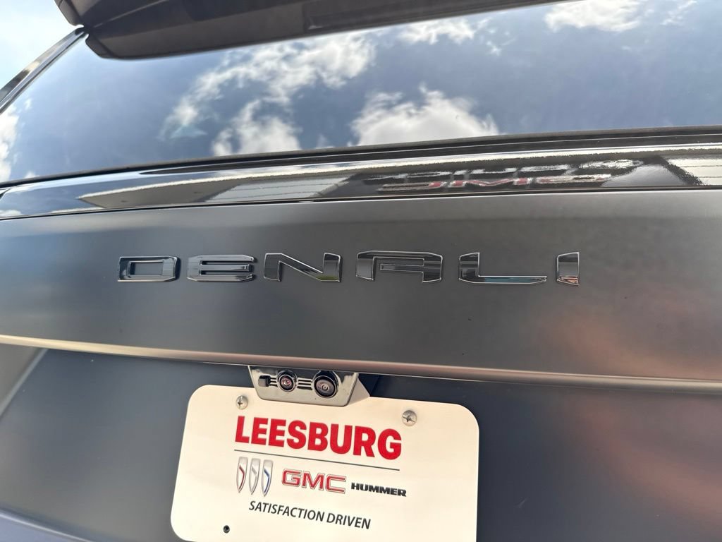 2026 GMC Yukon XL Denali - Photo 11