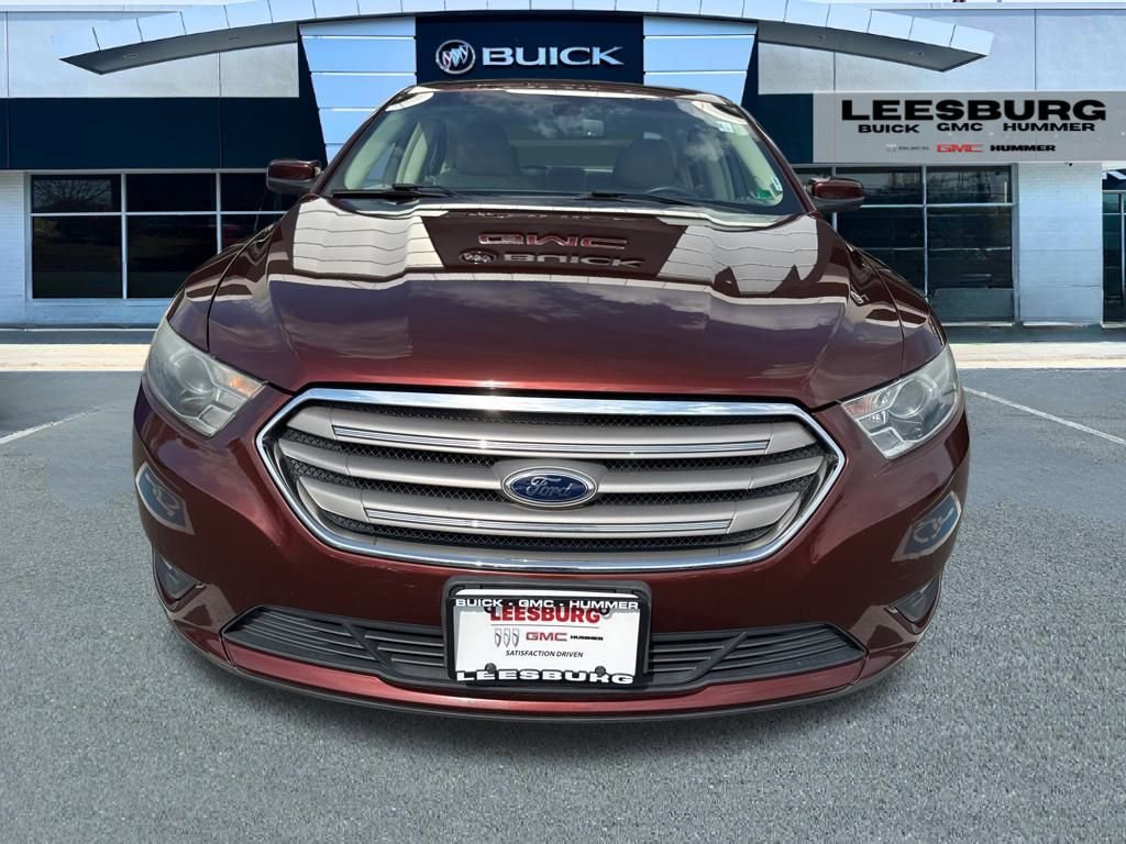 2015 Ford Taurus SEL photo 2