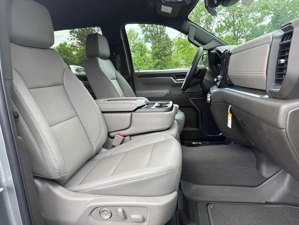 2026 GMC Sierra 1500 SLT - Photo 13