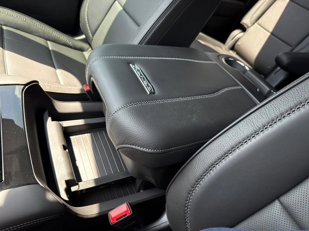 2026 GMC Yukon XL Denali - Photo 39