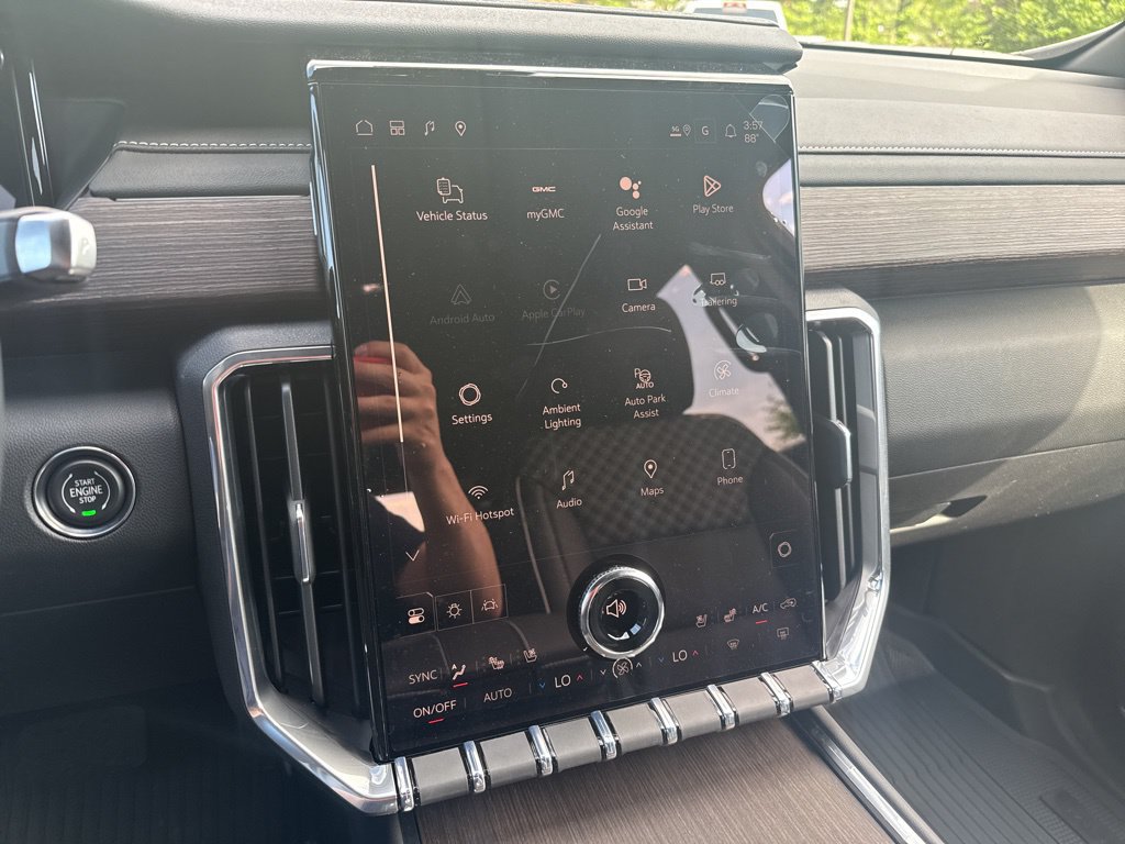 2026 GMC Acadia Denali - Photo 20