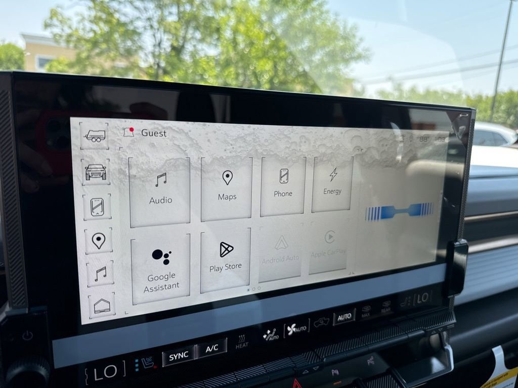 2025 GMC HUMMER EV 2X - Photo 17