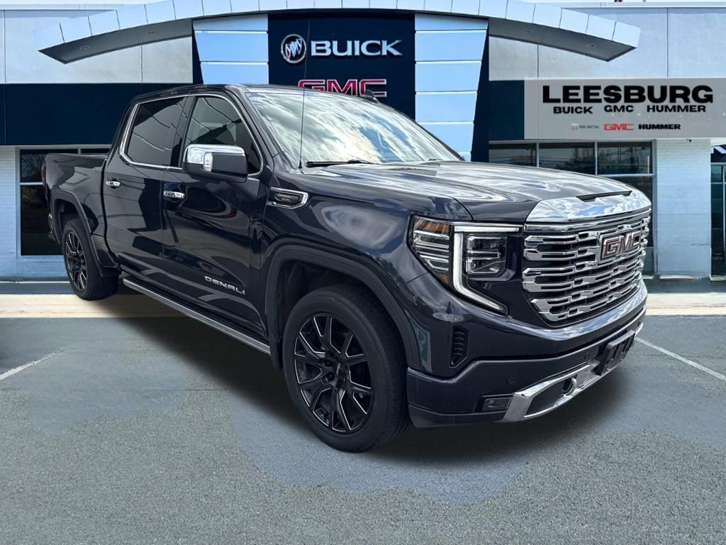 2022 GMC Sierra 4WD Crew Cab Short Box Denali's photo
