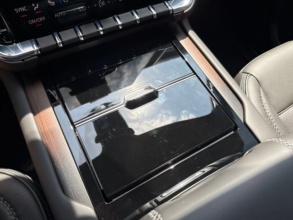 2026 GMC Yukon XL Denali - Photo 35