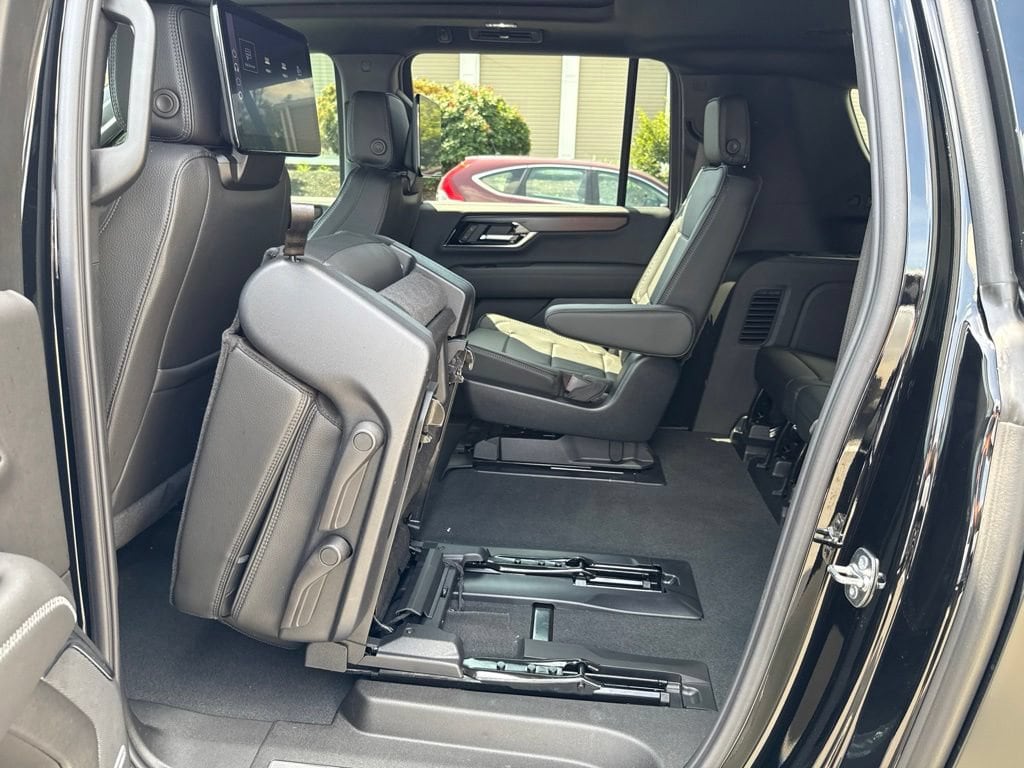 2026 GMC Yukon XL Denali - Photo 55