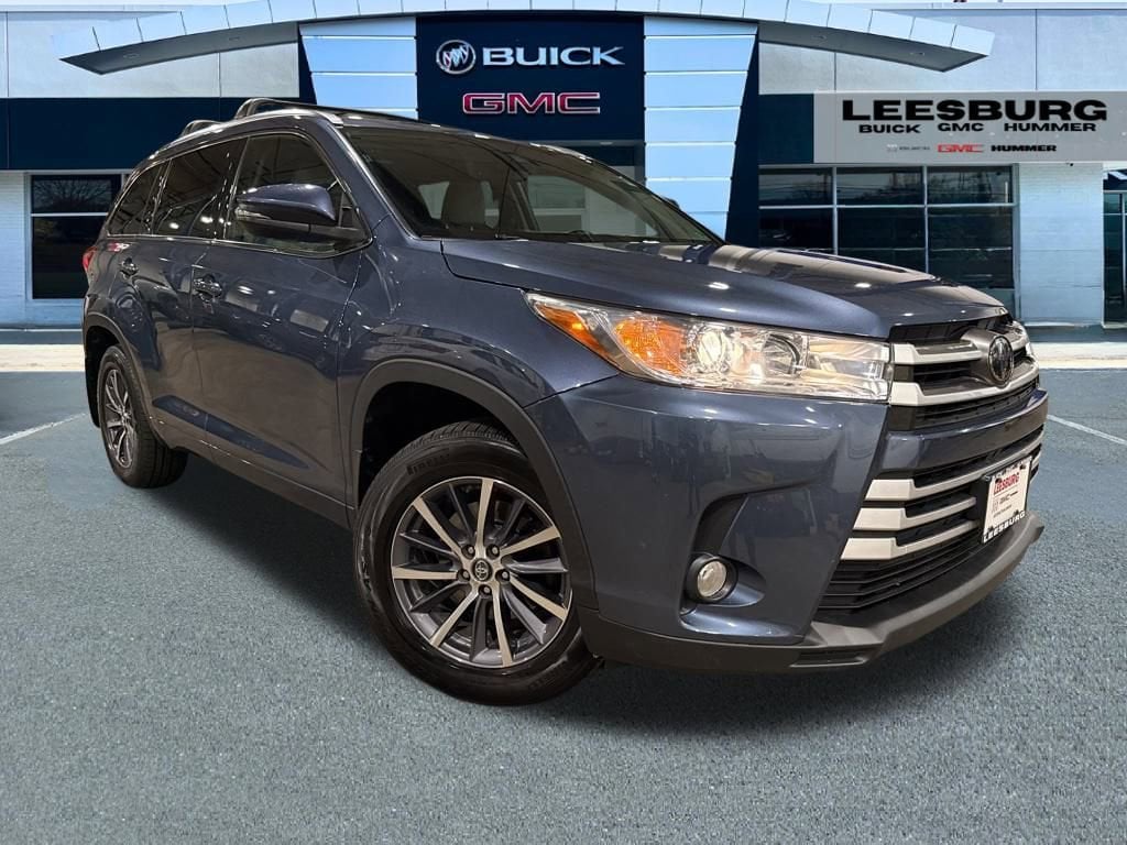 2017 Toyota Highlander XLE's photo