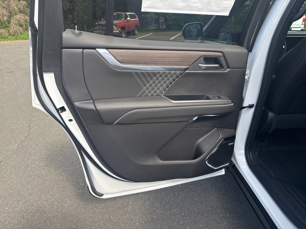 2026 GMC Acadia Denali - Photo 48