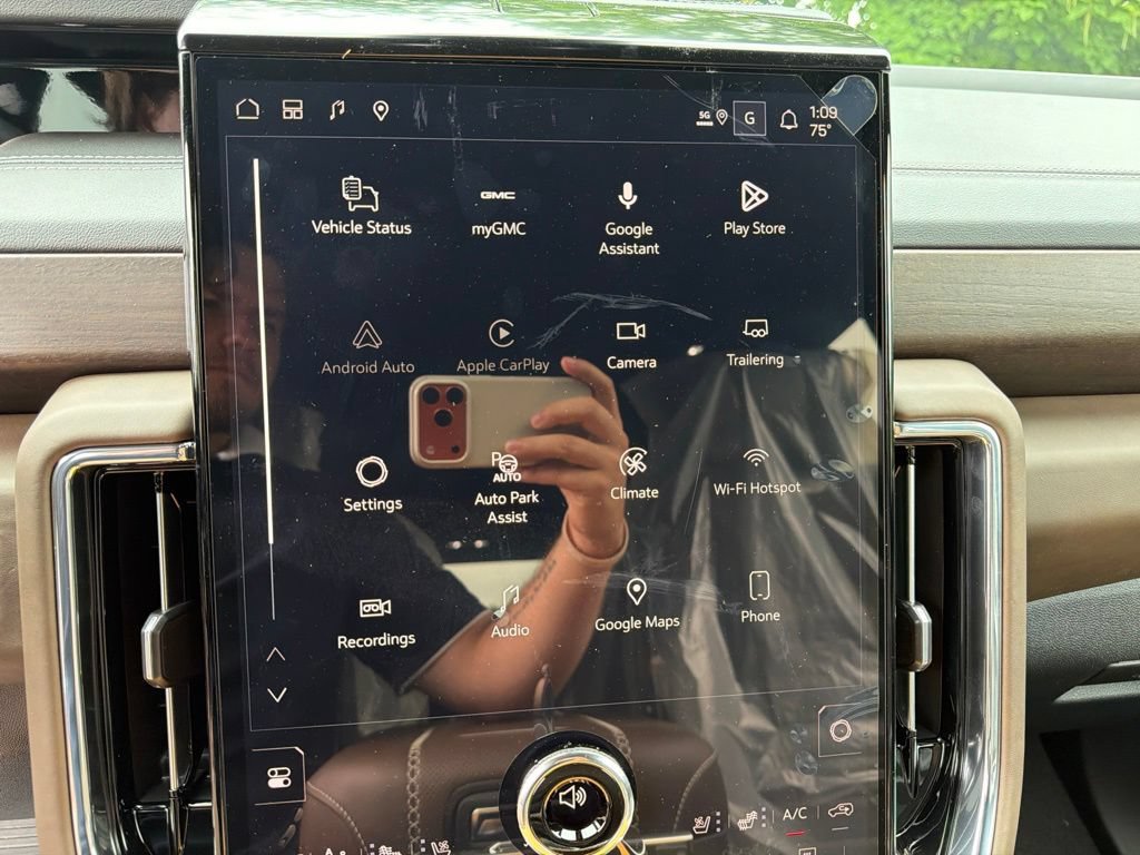 2026 GMC Yukon XL Denali Ultimate - Photo 16