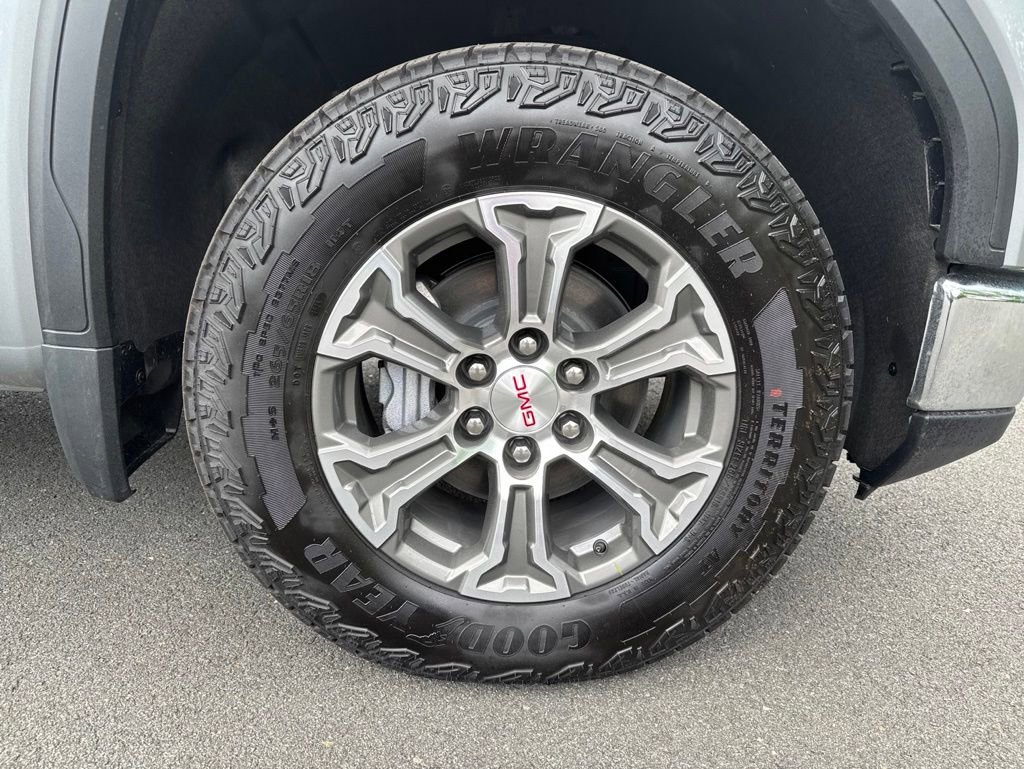 2026 GMC Sierra 1500 SLT - Photo 9